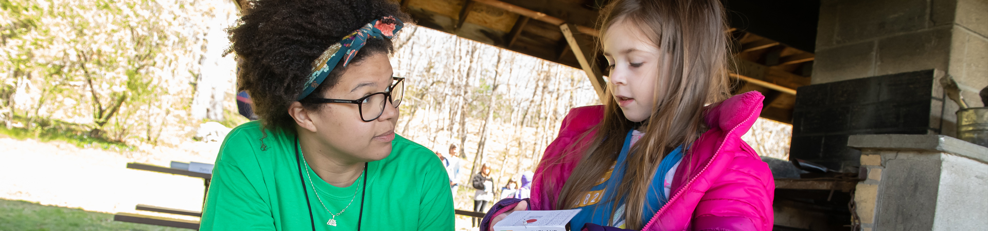  ©Melissa Ostrow - volunteer helping girl 